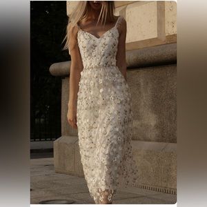 White and gold lace dress perfect for bridal events! New with tags from Lichi